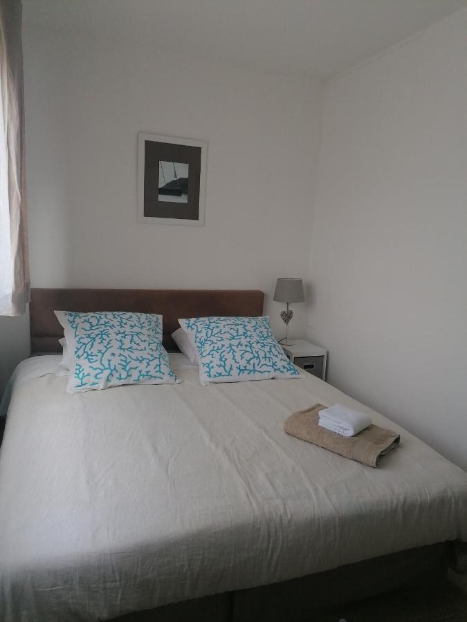 Chambre Double Avec Salle De Bain Commune, A 2 Min De La Croisette Канни Екстер'єр фото